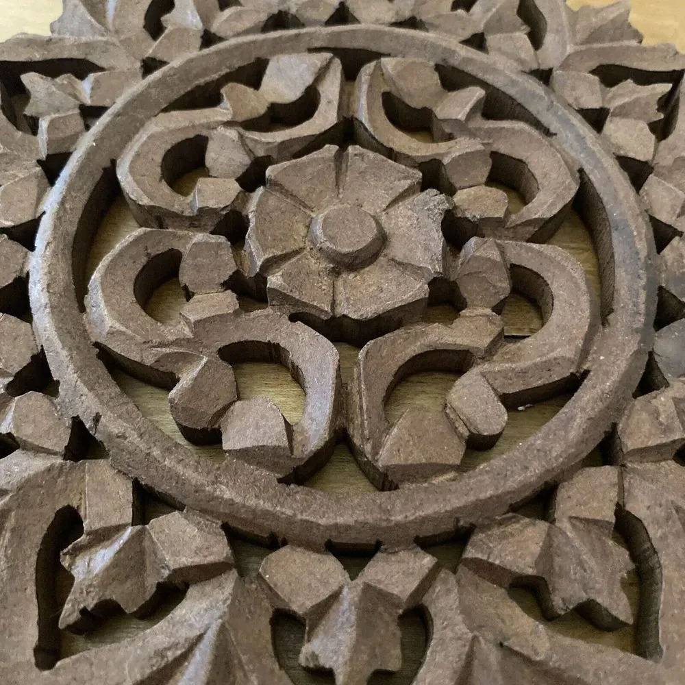 Hand Carved Wooden Trivet Dark 8 Inch Diameter Floral‎